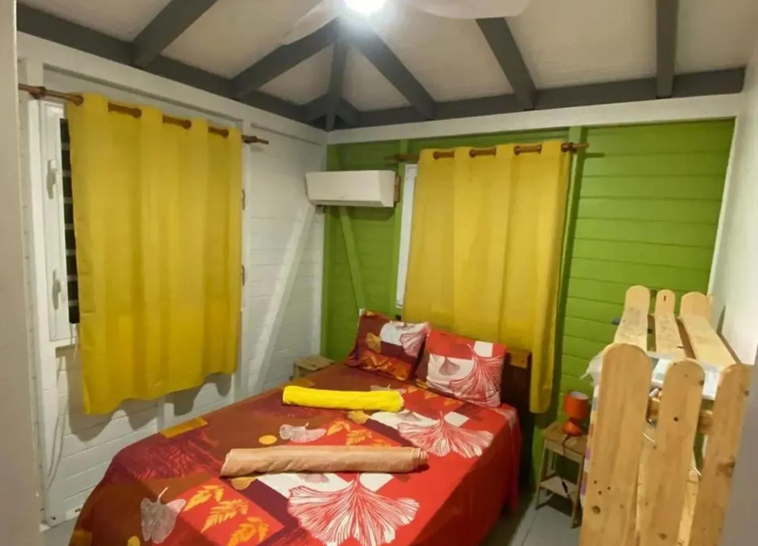 Bungalow Charmant A Anse-Bertrand Avec Terrasse Privee